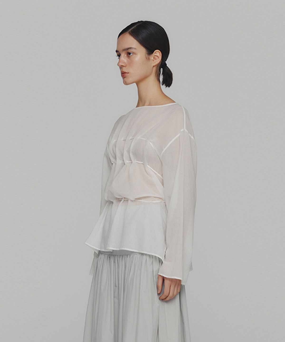 아모멘토(AMOMENTO) SHEER COTTON DRAWSTRING TOP_WHITE