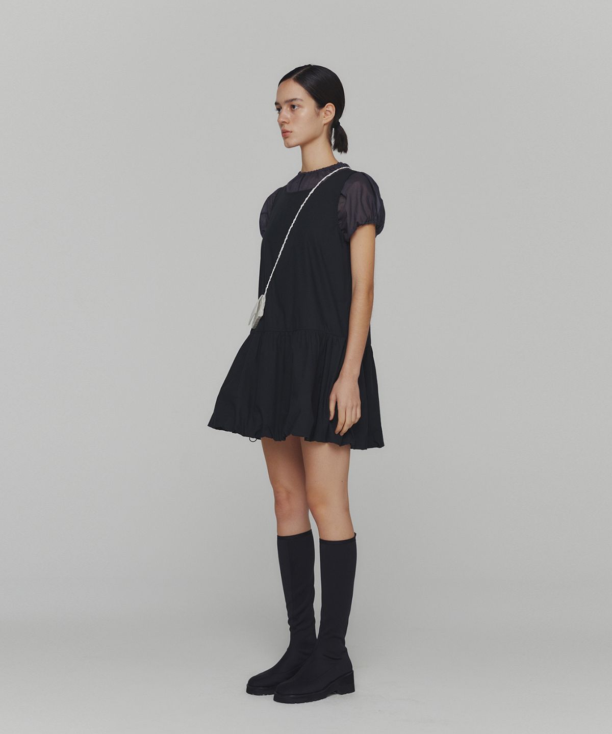 아모멘토(AMOMENTO) SHEER VOLUME SHIRRING TOP_NAVY