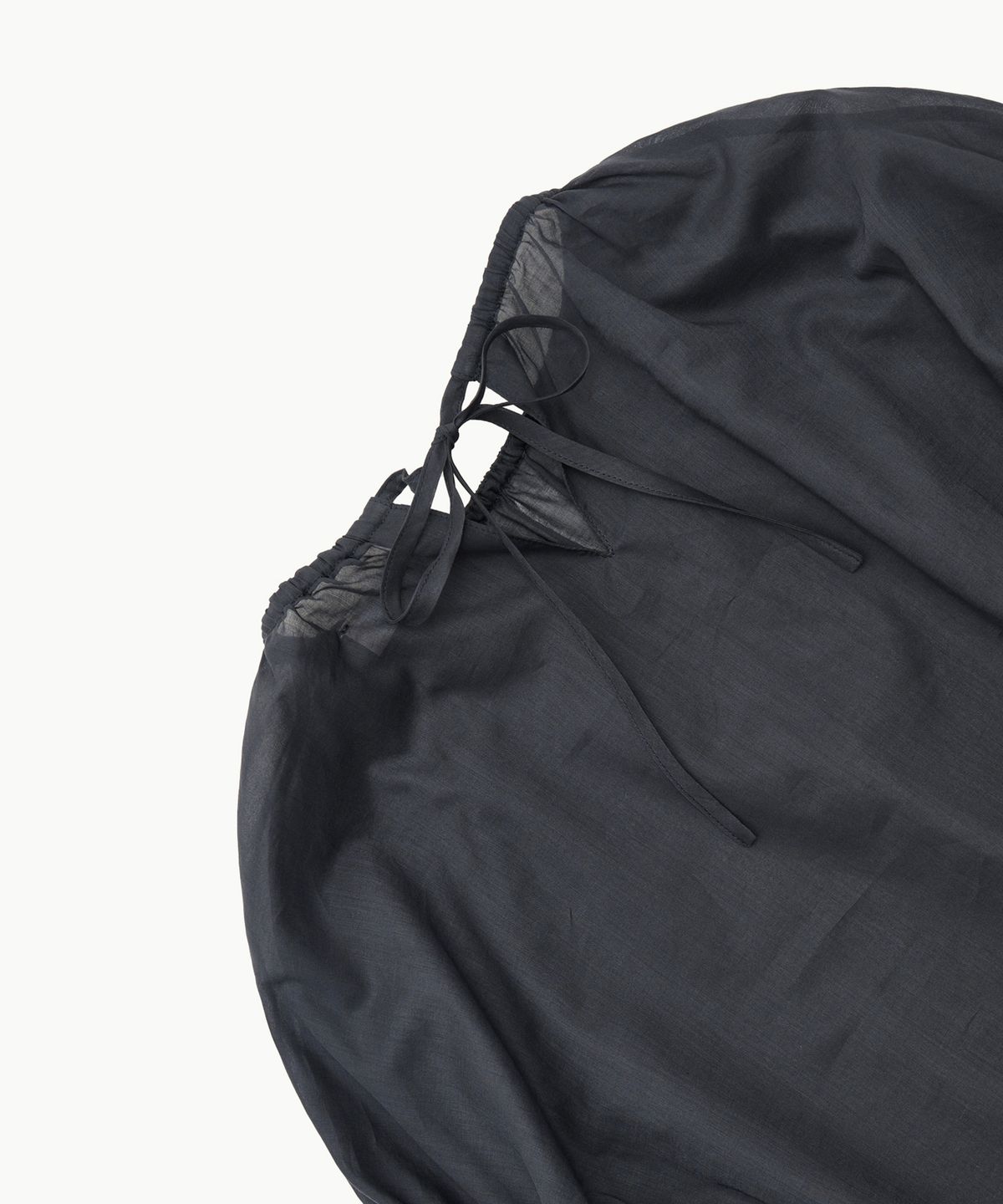 아모멘토(AMOMENTO) SHEER VOLUME SHIRRING TOP_NAVY