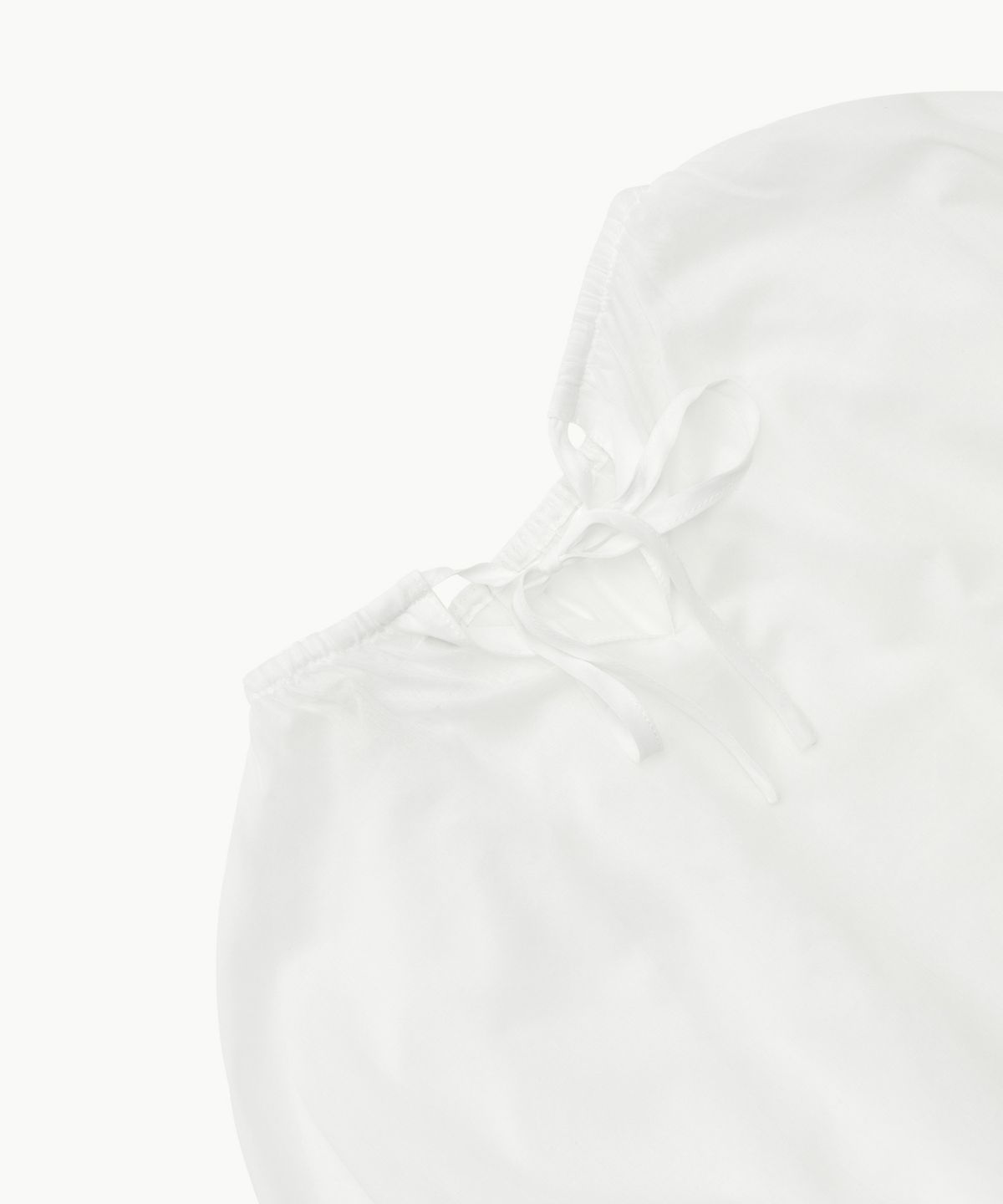 아모멘토(AMOMENTO) SHEER VOLUME SHIRRING TOP_WHITE