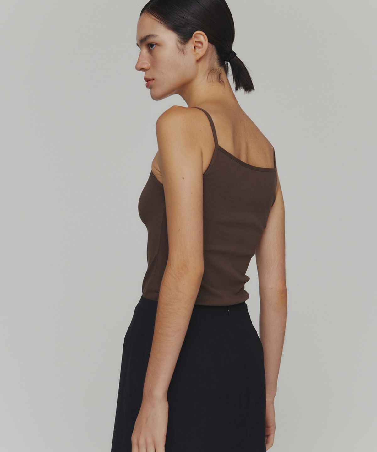 아모멘토(AMOMENTO) RIBBED SLEEVELESS TOP_BROWN