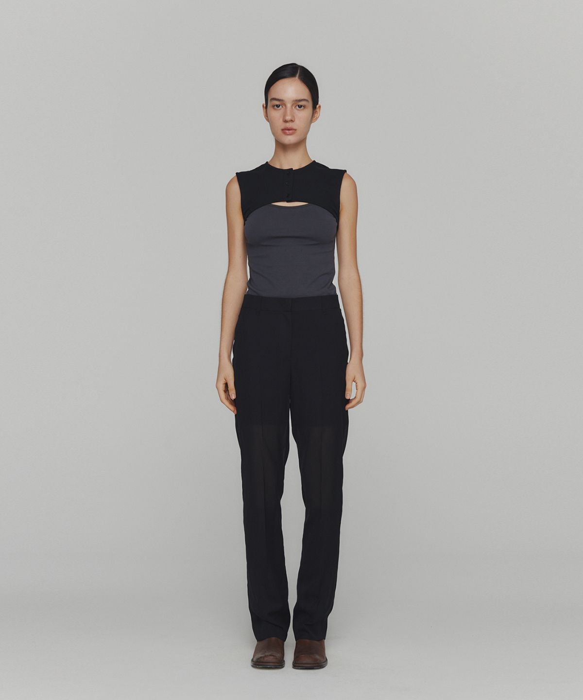 아모멘토(AMOMENTO) RIBBED SLEEVELESS TOP_CHARCOAL