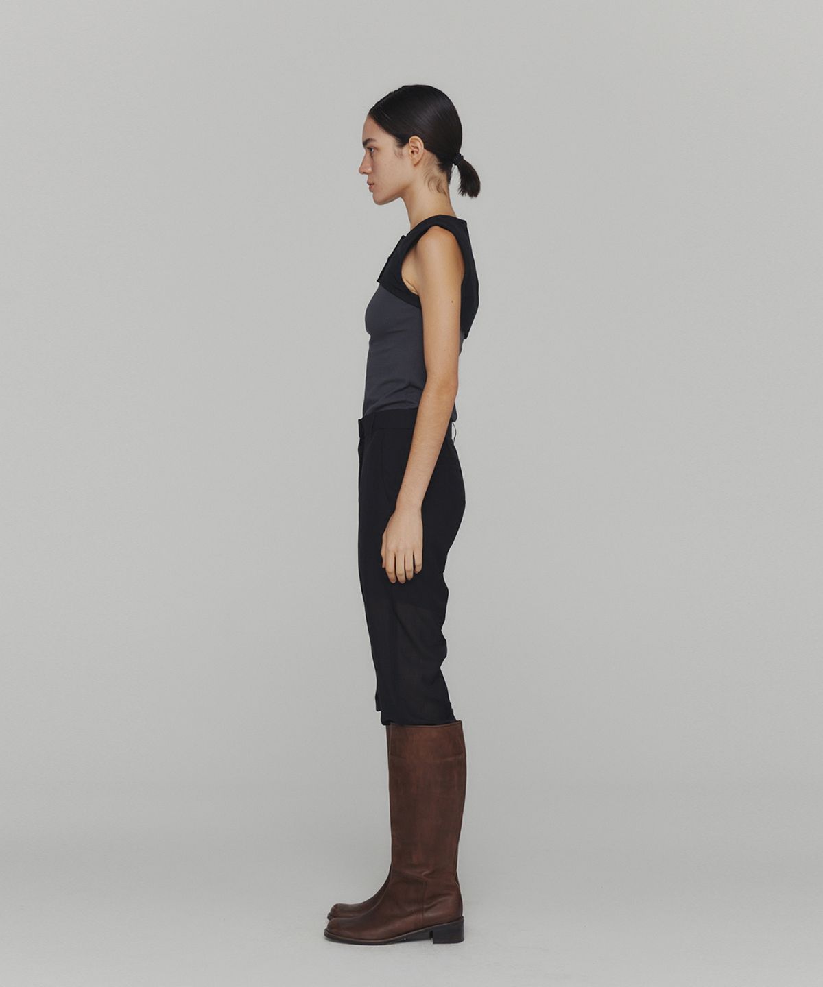 아모멘토(AMOMENTO) RIBBED SLEEVELESS TOP_CHARCOAL