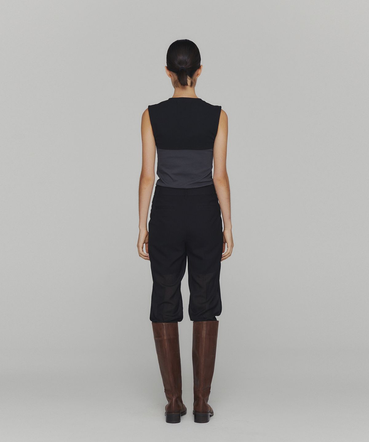 아모멘토(AMOMENTO) RIBBED SLEEVELESS TOP_CHARCOAL