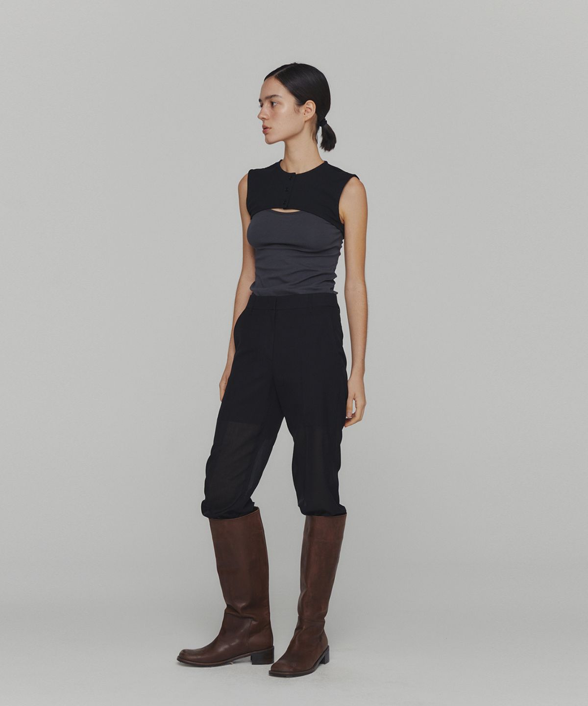 아모멘토(AMOMENTO) RIBBED SLEEVELESS TOP_CHARCOAL