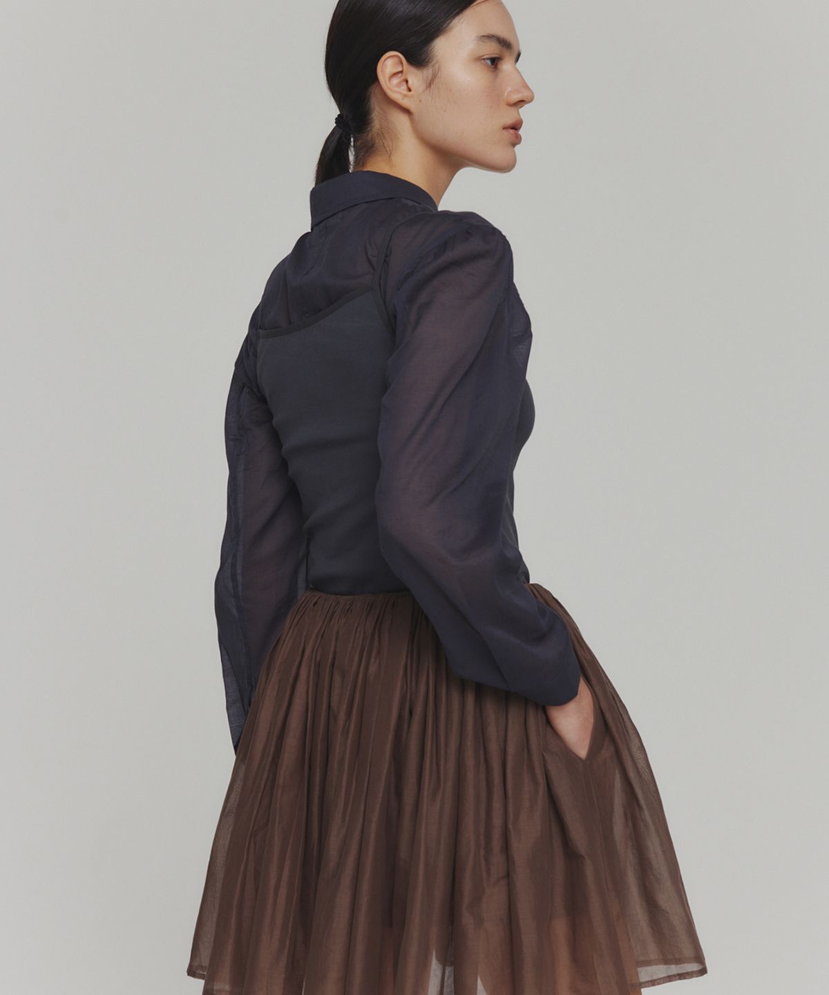 아모멘토(AMOMENTO) COTTON SHIRRING BANDING SKORTS_BROWN