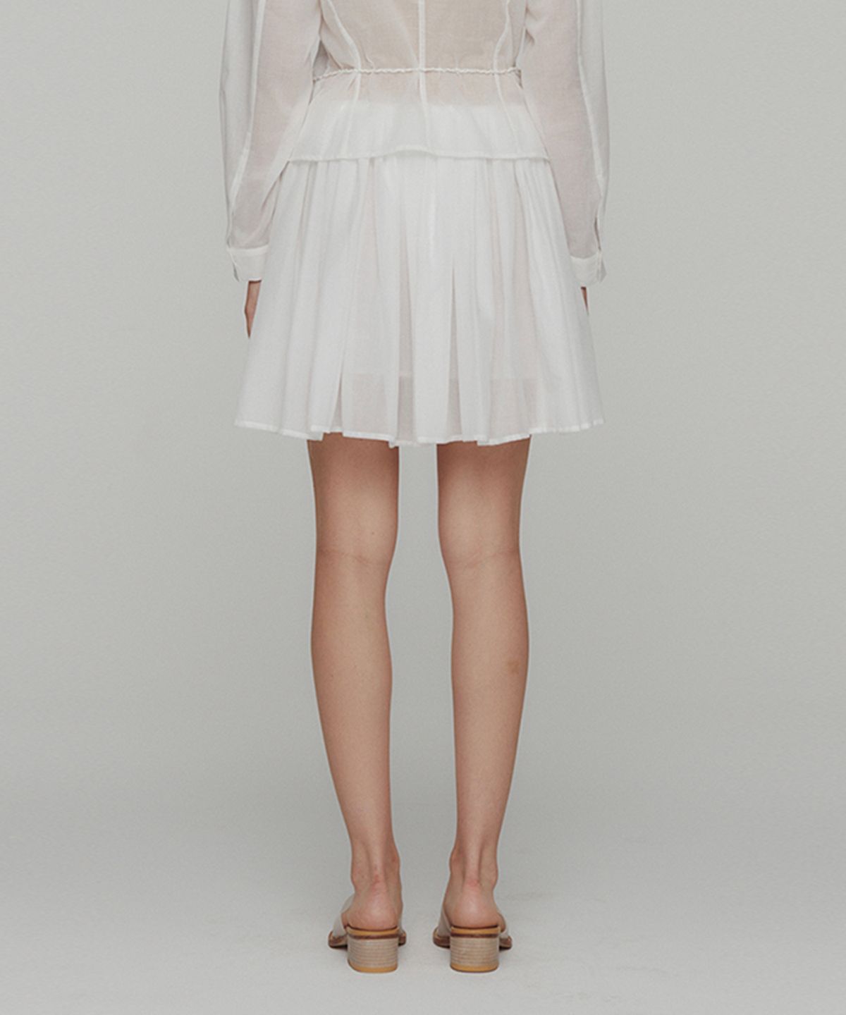 아모멘토(AMOMENTO) COTTON SHIRRING BANDING SKORTS_WHITE