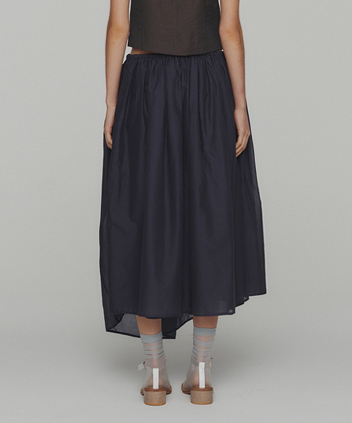 아모멘토(AMOMENTO) DRAWSTRING SHEER SHIRRING SKIRT_NAVY
