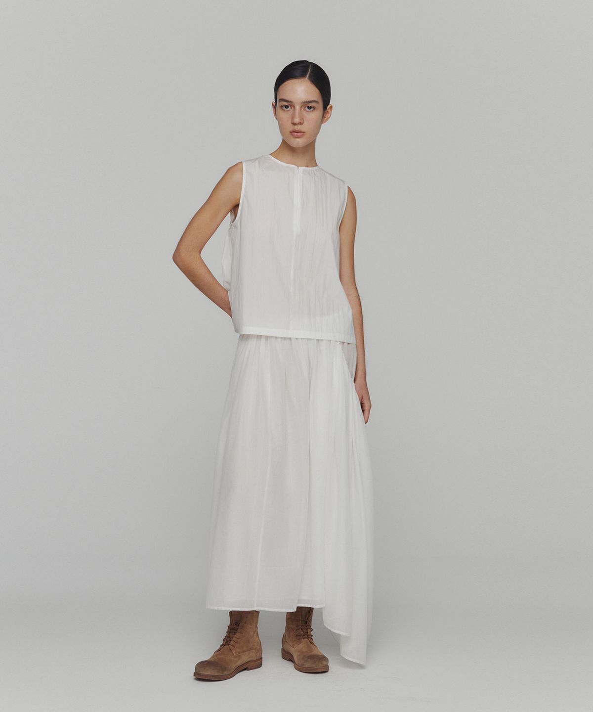 아모멘토(AMOMENTO) DRAWSTRING SHEER SHIRRING SKIRT_WHITE