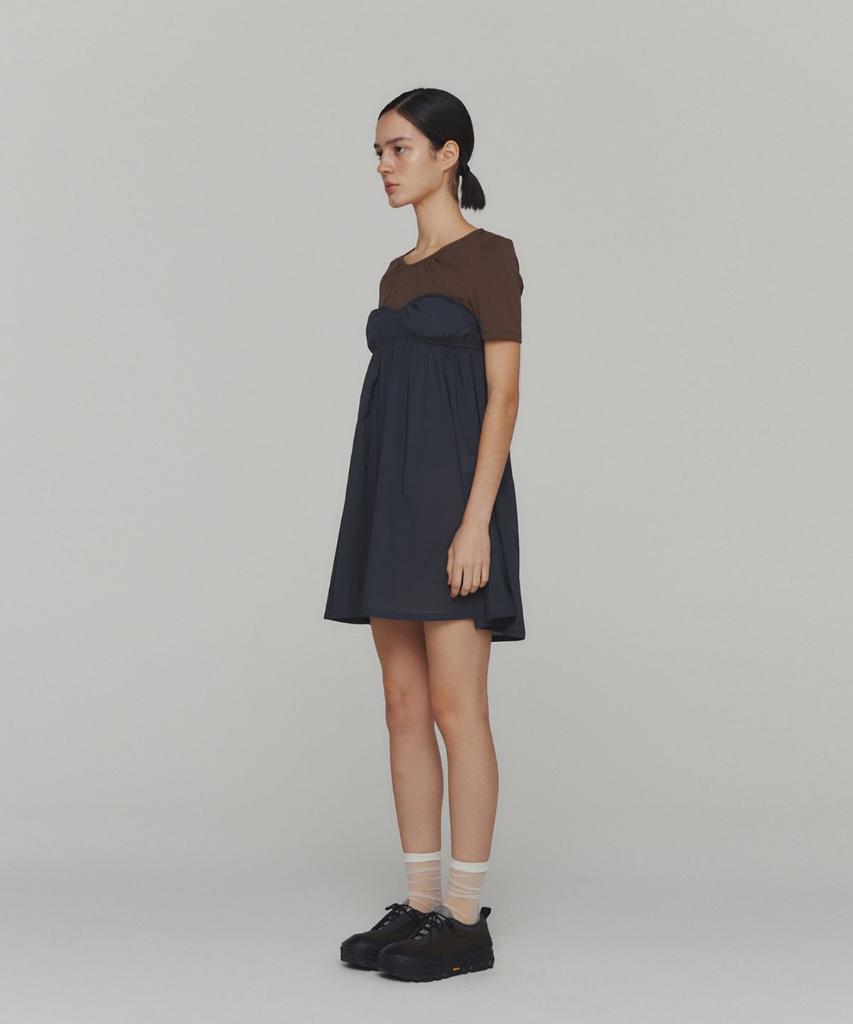 아모멘토(AMOMENTO) CORSET MINI DRESS_CHARCOAL