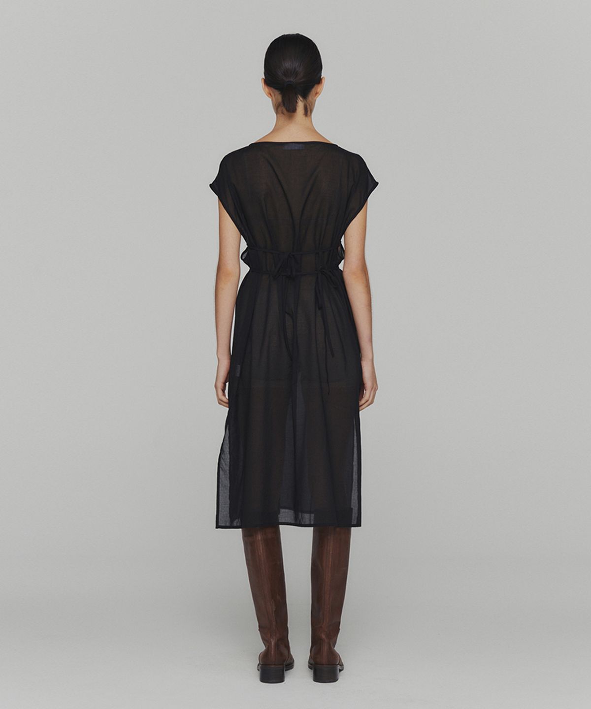 아모멘토(AMOMENTO) SHEER DRAWSTRING DRESS_BLACK