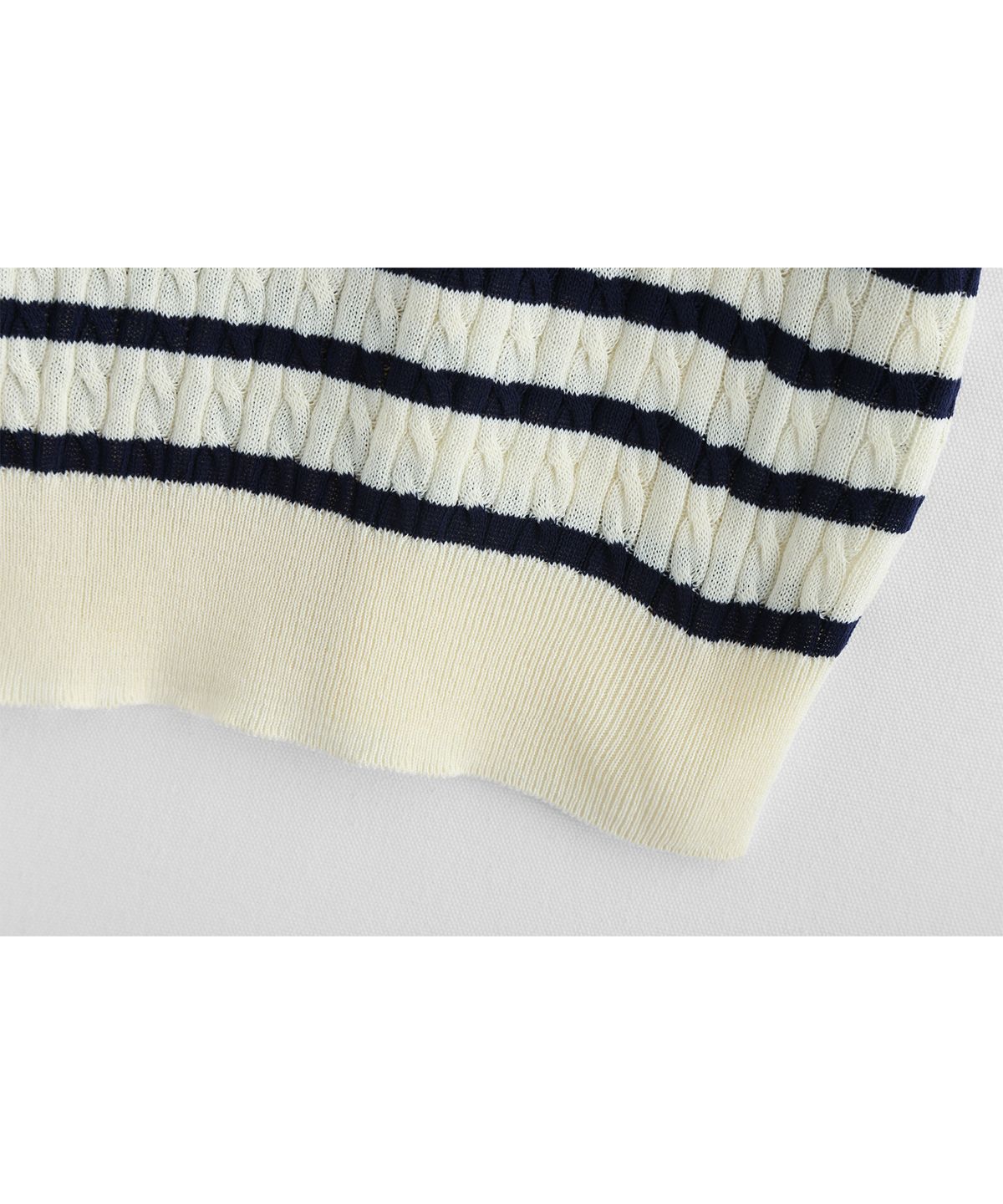 애쉬아워(ASHOUR) Stripe Cable Knit Ecru