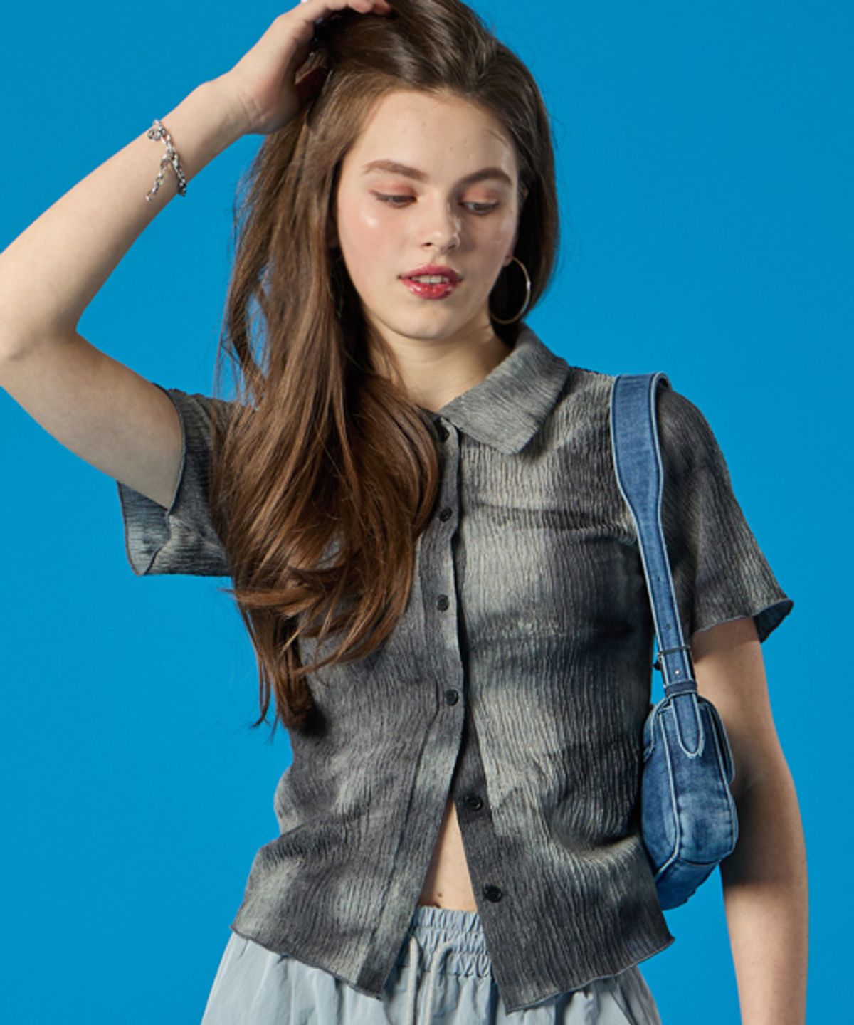 콜릿(KOLEAT) 미디 크롭 쿨링 마몽 타이다이 반팔티 가디건 [BLACK]