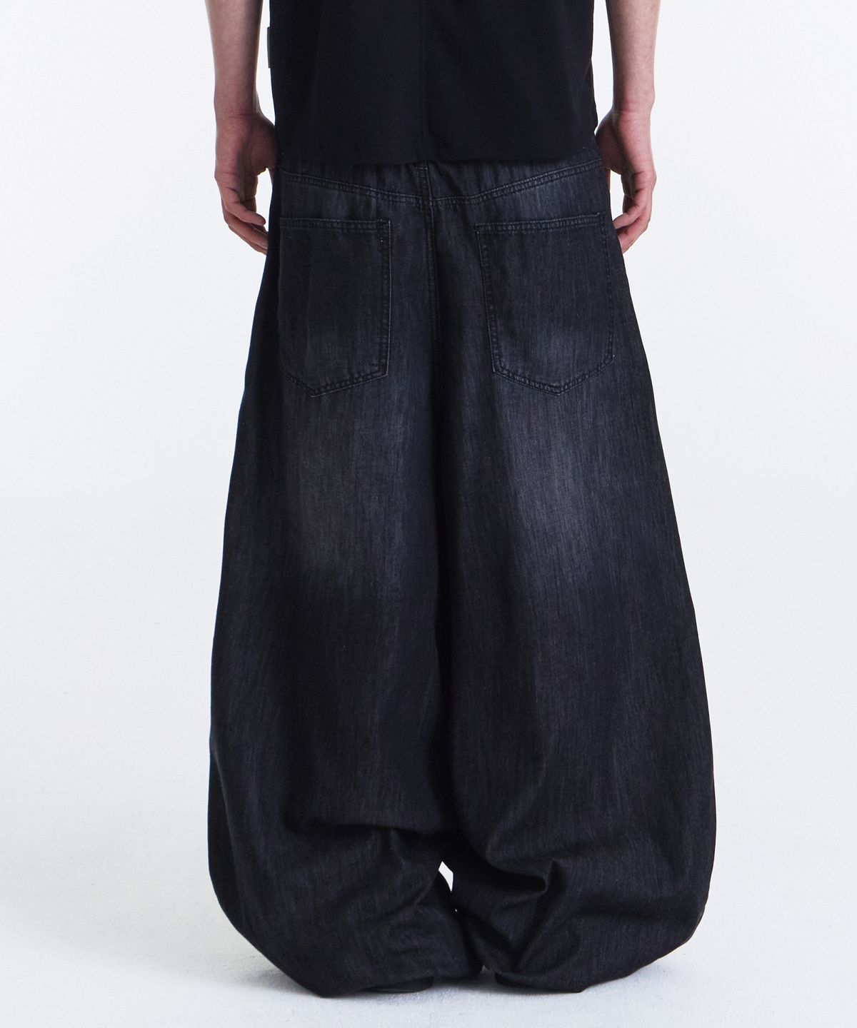 기철(KICHUL) SUMMER VACATION BALLOON PANTS (WASHED GREY)