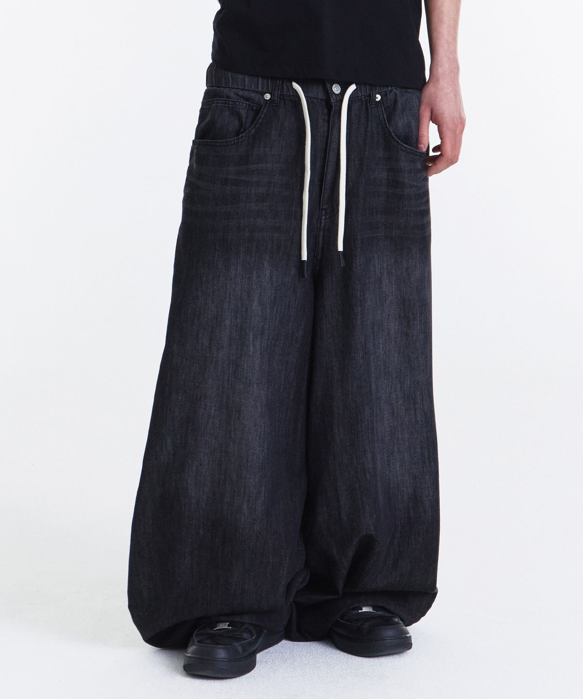 기철(KICHUL) SUMMER VACATION BALLOON PANTS (WASHED GREY)