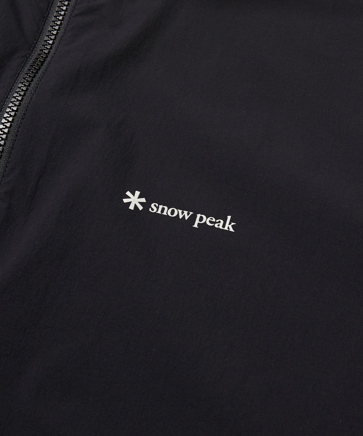 스노우피크 어패럴(SNOWPEAK APPAREL) 씬테크 우븐 스탠드넥 반팔 아노락 Black (S24MMSAN34)
