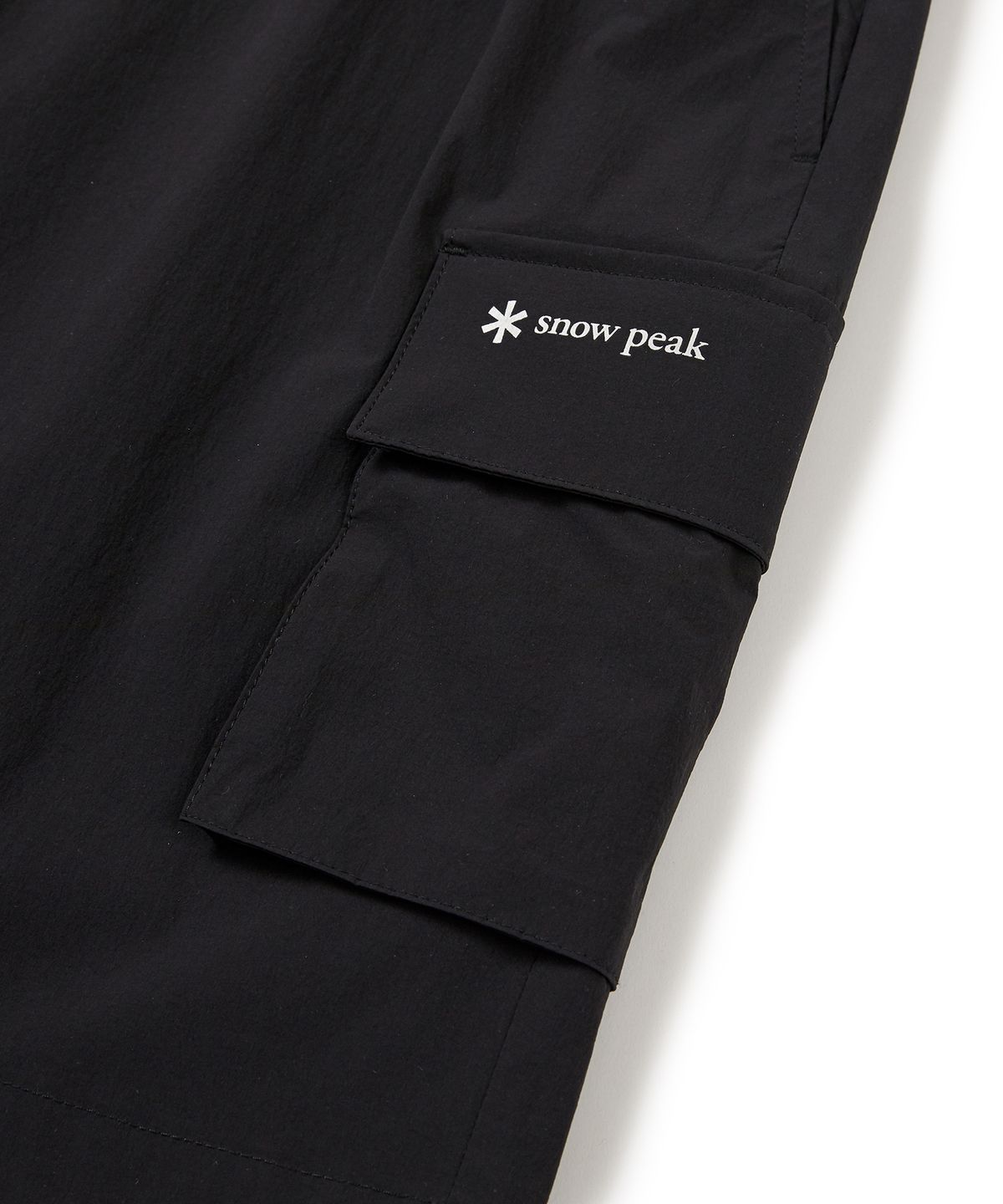 스노우피크 어패럴(SNOWPEAK APPAREL) 씬테크 우븐 카고 반바지 Black (S24MUSHP62)