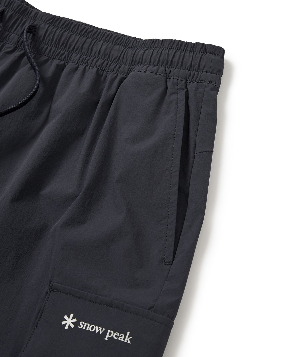 스노우피크 어패럴(SNOWPEAK APPAREL) 씬테크 우븐 카고 반바지 Charcoal Navy (S24MUSHP62)