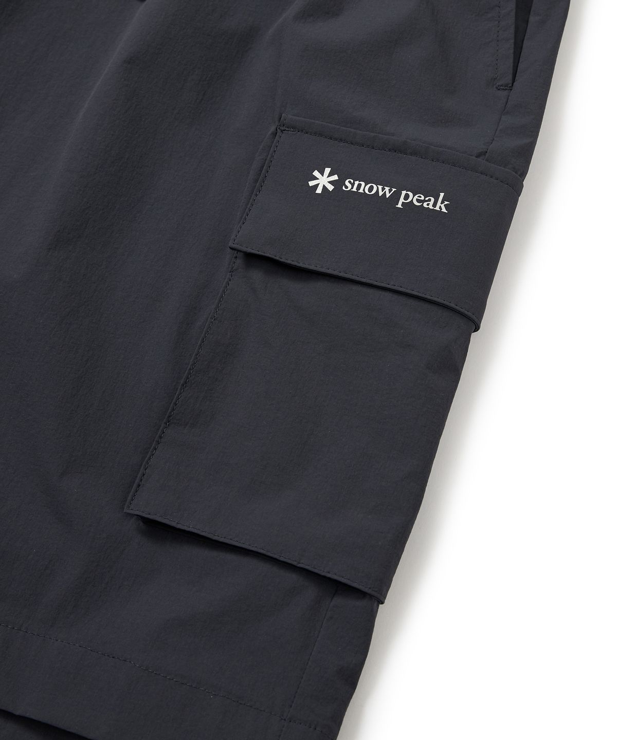 스노우피크 어패럴(SNOWPEAK APPAREL) 씬테크 우븐 카고 반바지 Charcoal Navy (S24MUSHP62)