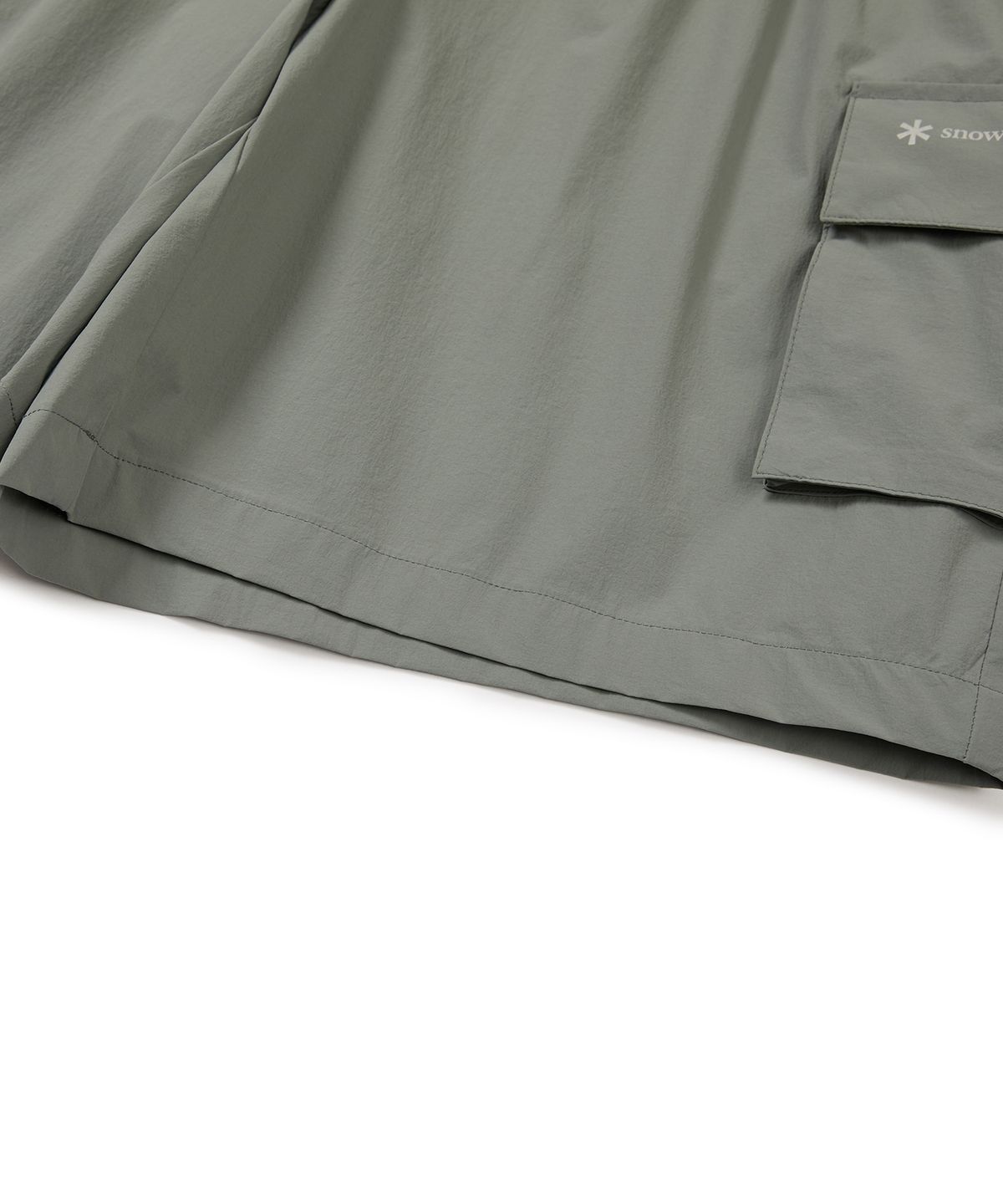 스노우피크 어패럴(SNOWPEAK APPAREL) 씬테크 우븐 카고 반바지 Light Khaki (S24MUSHP62)