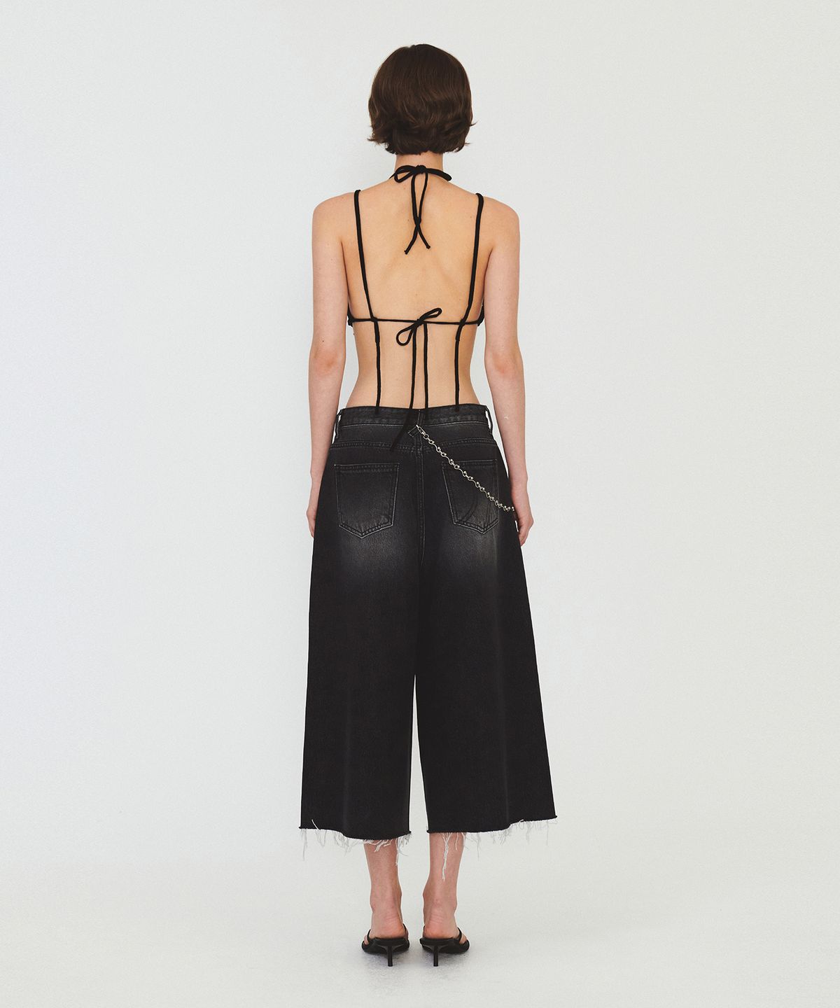 다이애그널(DIAGONAL) TWO WAY STRAP SLEEVELESS (black)