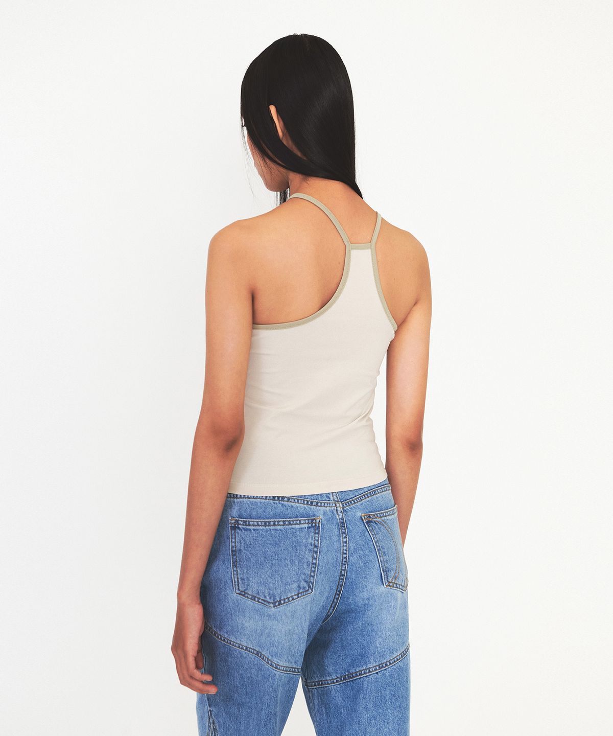 다이애그널(DIAGONAL) UNBALANCE SLEEVELESS TOP (light khaki)
