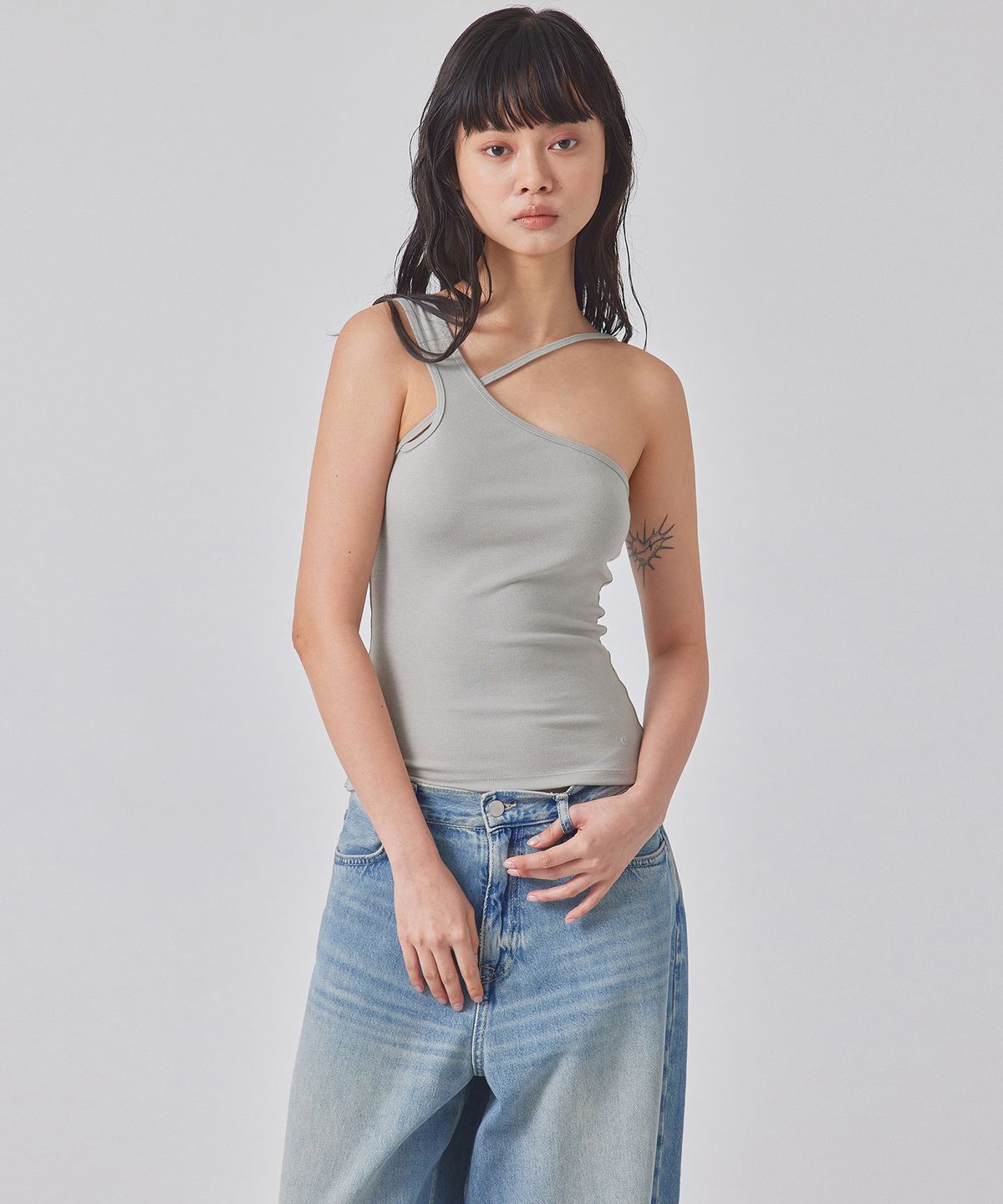 탑걸(TOPGIRL) TWO-WAY UNBALANCED SLEEVELESS TOP_T416TP111