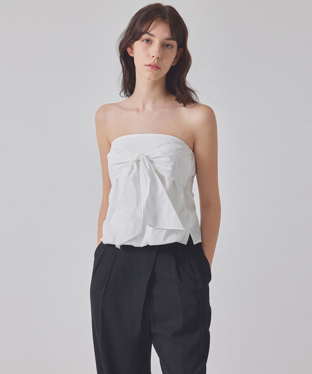 탑걸(TOPGIRL) RIBBON-TIE WOVEN TUBE TOP_T416TP127
