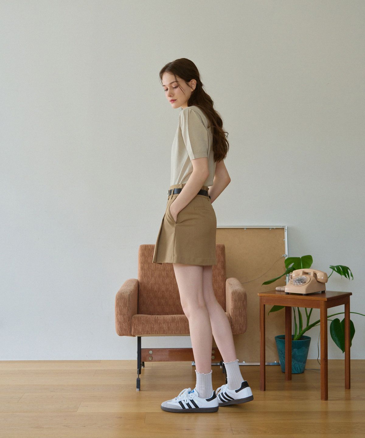 드로우핏 우먼(DRAWFIT WOMEN) 브이넥 퍼프 반팔 코튼 니트 [CREAM]