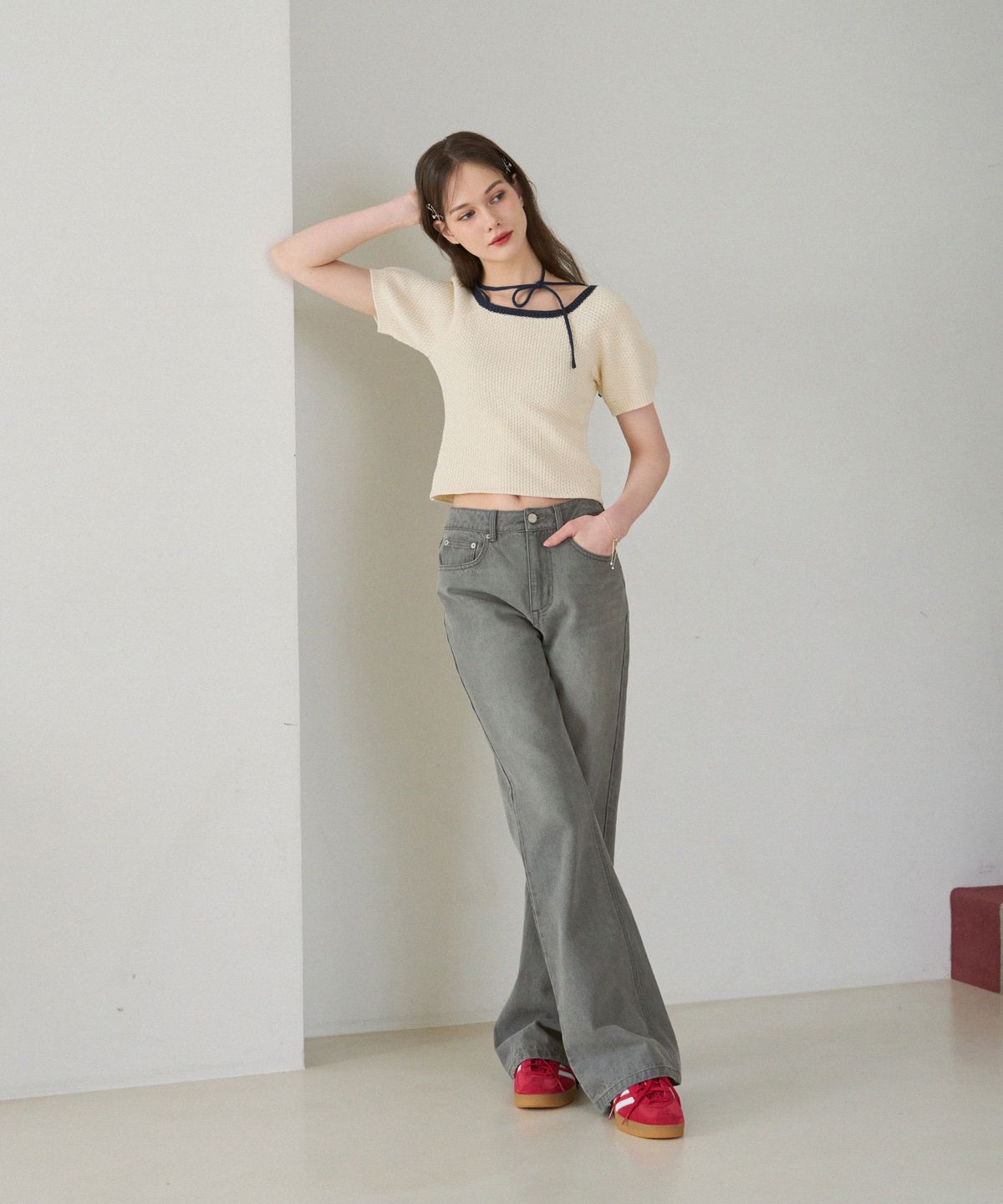드로우핏 우먼(DRAWFIT WOMEN) 발롱 리본 스퀘어 니트 탑 [IVORY]