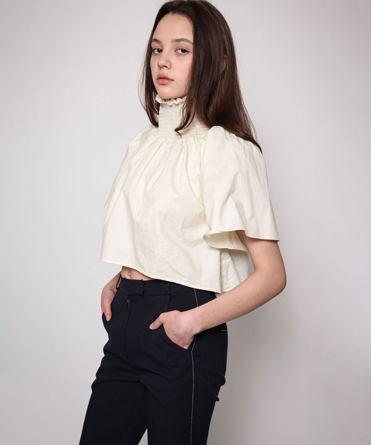 세컨드 아르무아(02ARMOIRE) Evelyn Top _ Cream