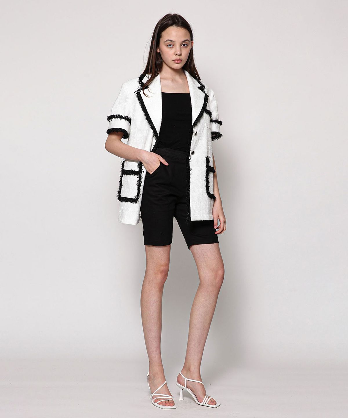 세컨드 아르무아(02ARMOIRE) Mattie Jacket _ White