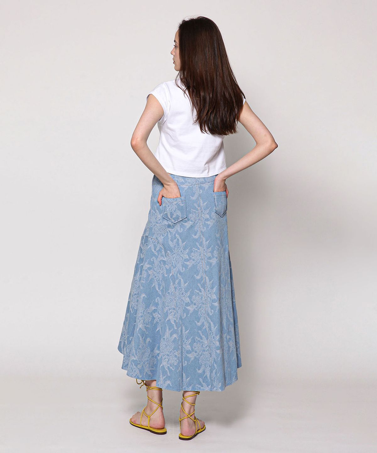 세컨드 아르무아(02ARMOIRE) April Skirt _ Light Blue