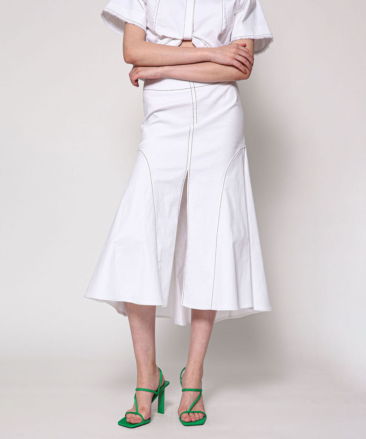 세컨드 아르무아(02ARMOIRE) April Skirt _ White