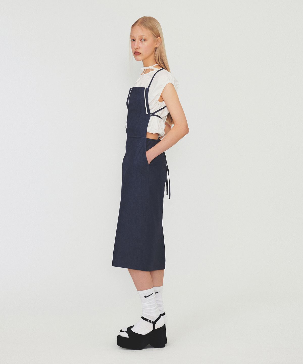 다이애그널(DIAGONAL) STRAP SLEEVELESS DRESS (blue)