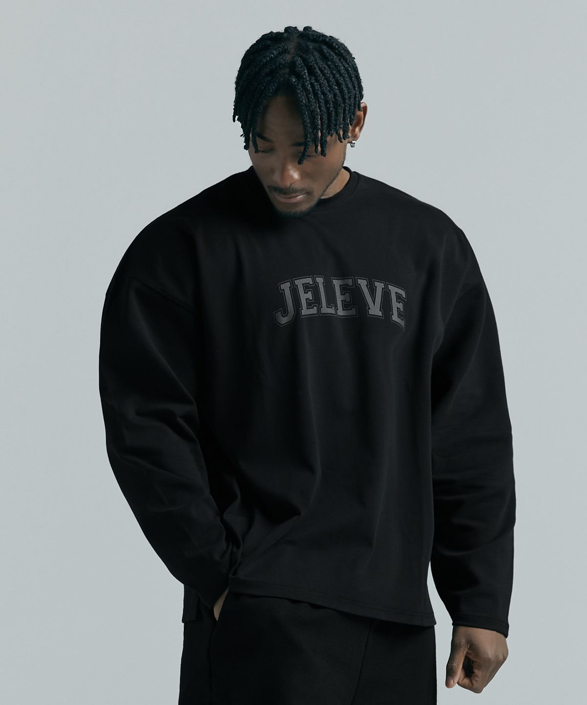 제이엘브(JELEVE) 아치로고 헤비 루즈핏 롱슬리브