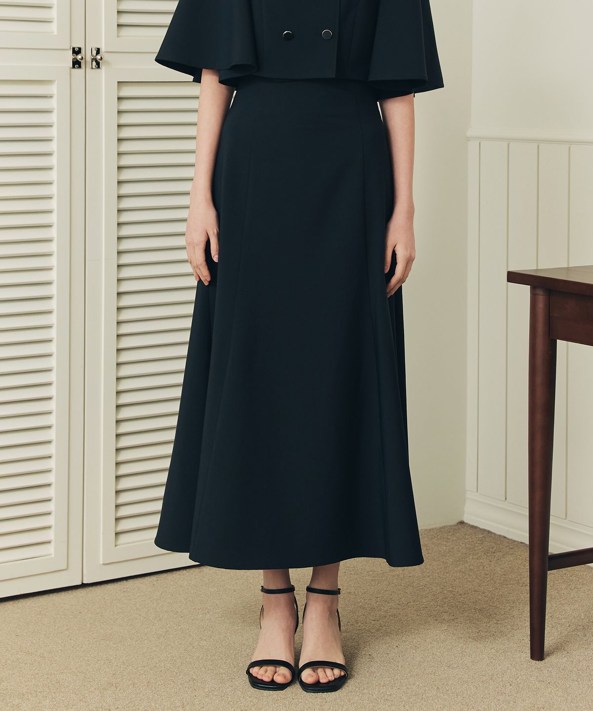제로스트릿(ZEROSTREET) [2컬러] 머메이드 롱 스커트