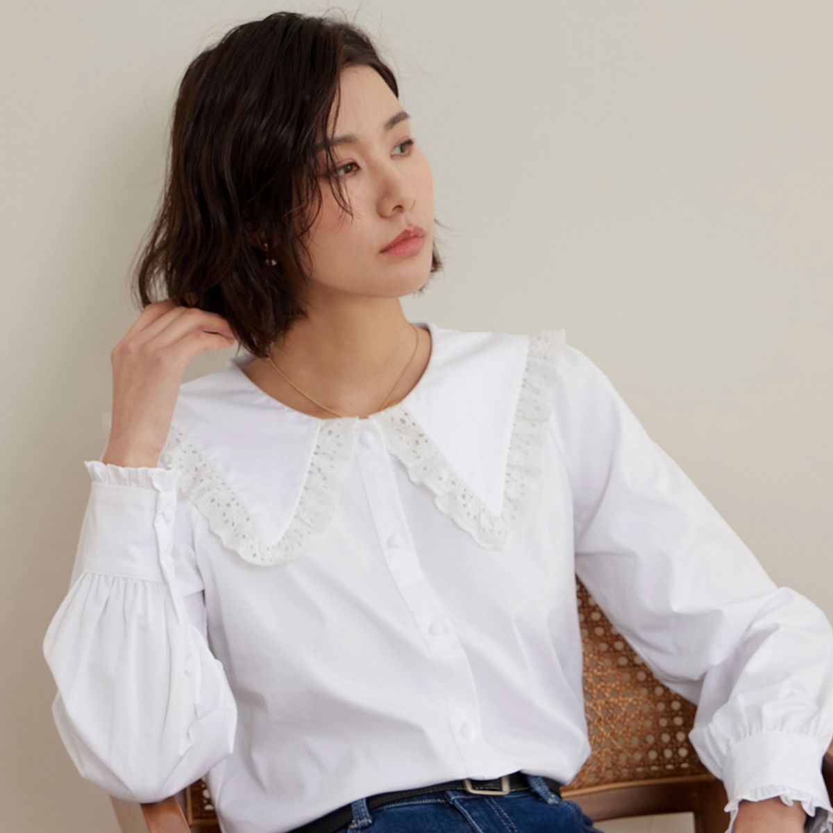 랭썬(LANGSON) LS_Doll collar puff sleeve shirt