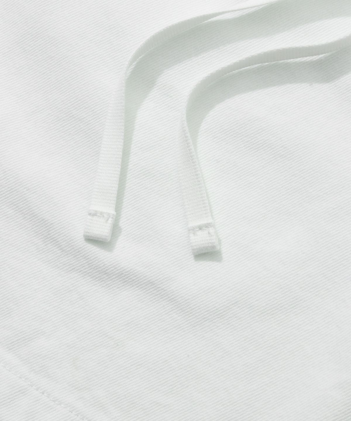 커버낫(COVERNAT) 레귤러 데님 쇼츠 화이트