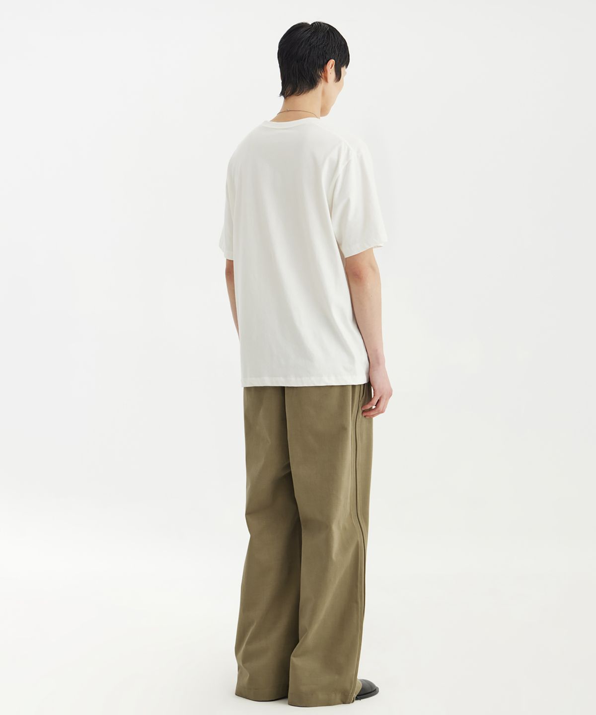 유스(YOUTH) Relaxed T-Shirt - White
