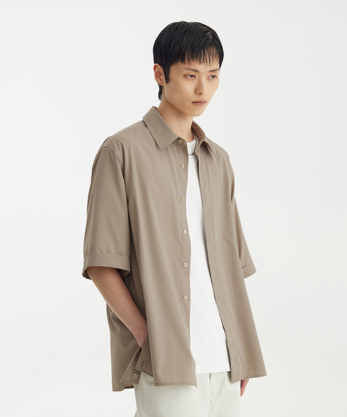 유스(YOUTH) Side-Slit Half Shirt - Beige