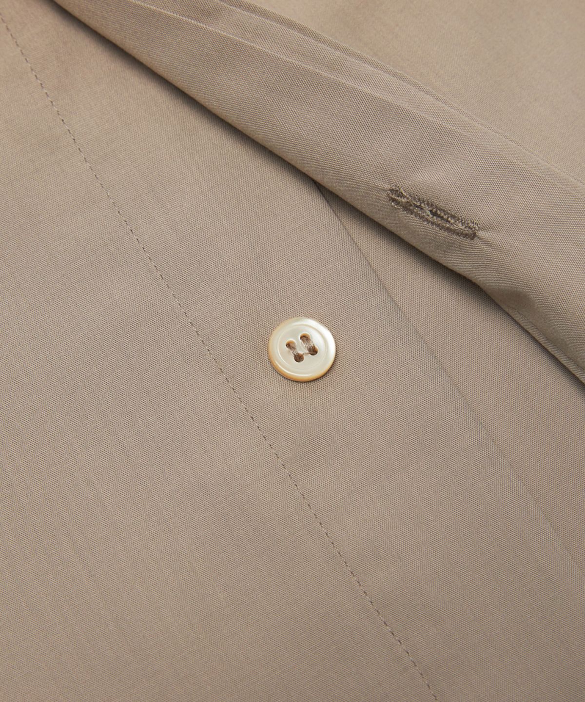 유스(YOUTH) Side-Slit Half Shirt - Beige