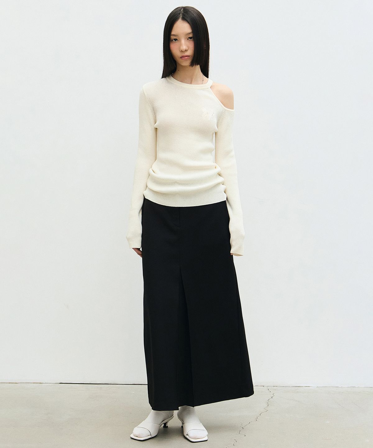 닉앤니콜(NICK&NICOLE) CUT OUT BUTTERFLY KNIT_CREAM