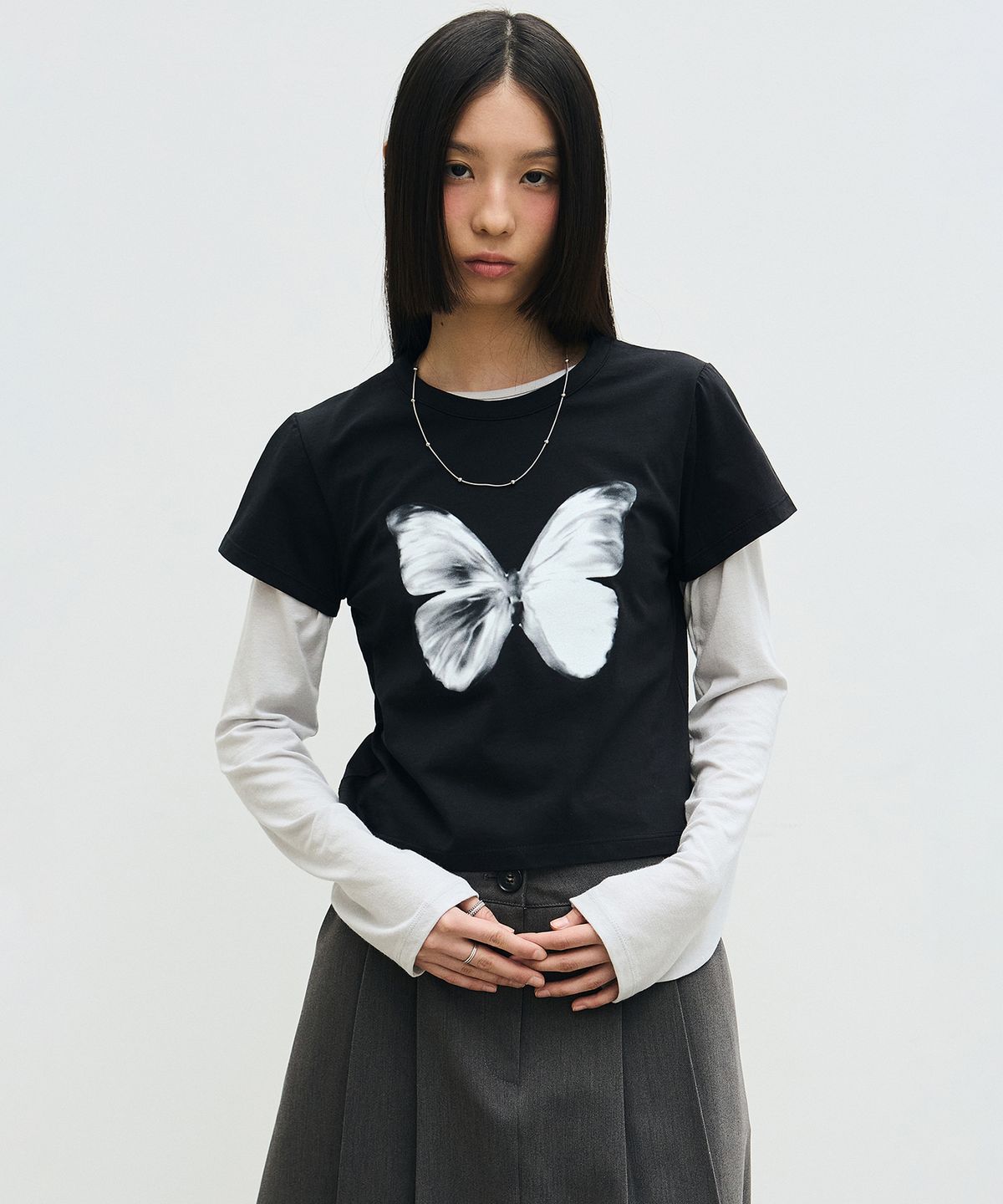 닉앤니콜(NICK&NICOLE) BUTTERFLY SOFT COLORING CROP TOP_BLACK WHITE