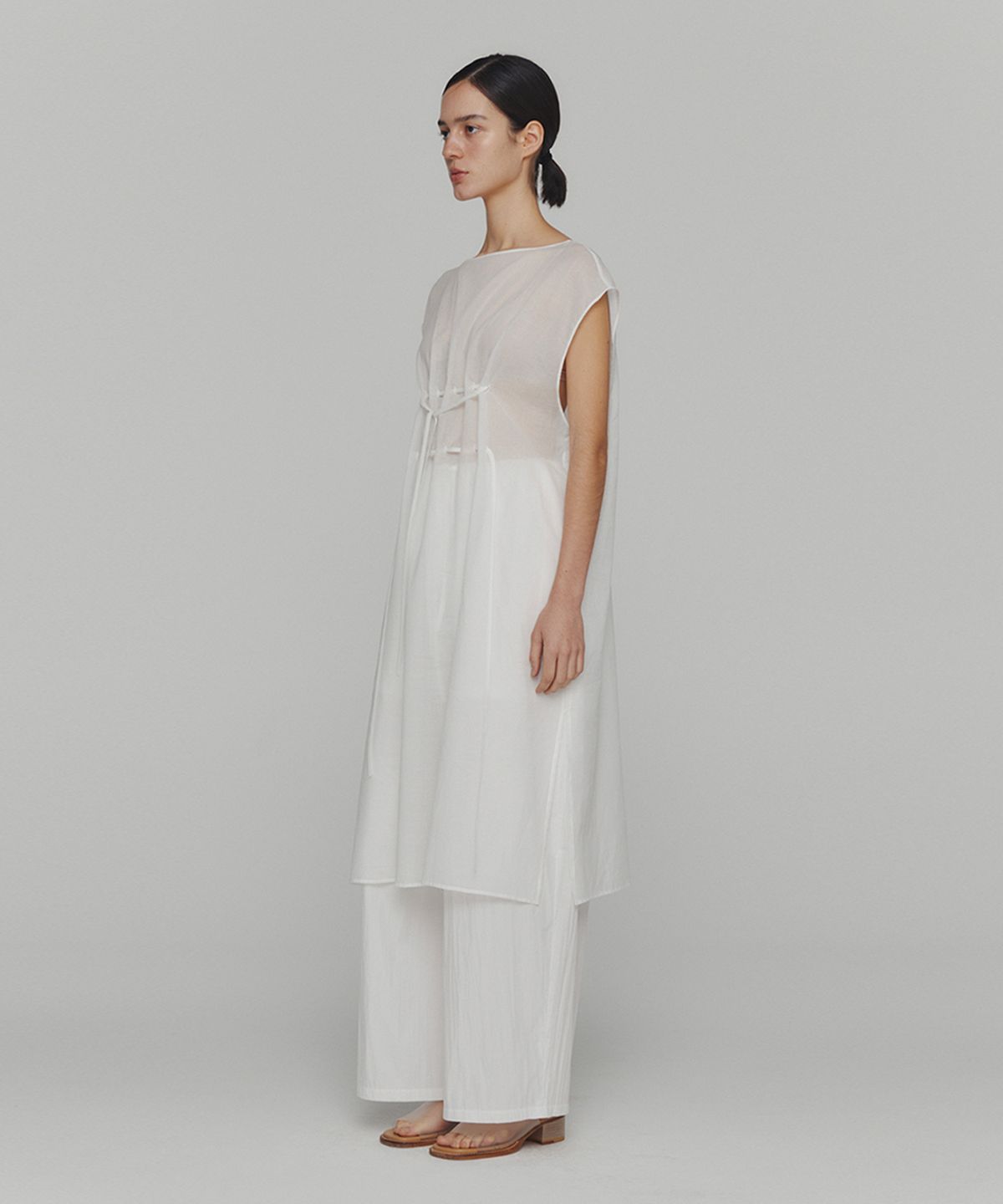 아모멘토(AMOMENTO) SHEER DRAWSTRING DRESS_WHITE