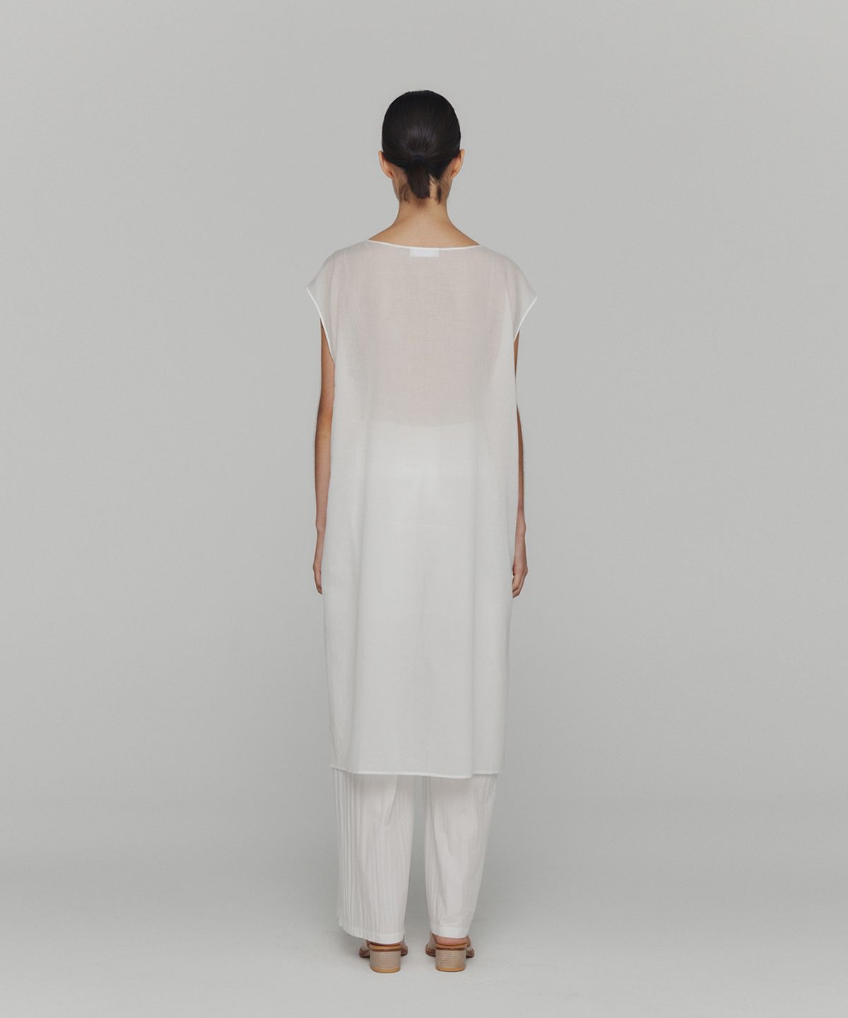 아모멘토(AMOMENTO) SHEER DRAWSTRING DRESS_WHITE