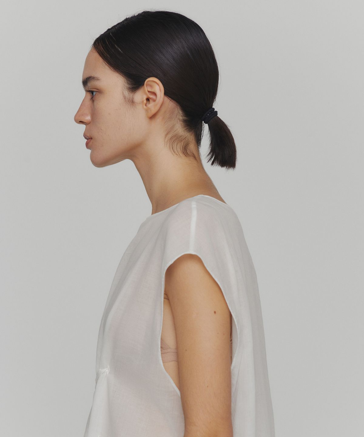 아모멘토(AMOMENTO) SHEER DRAWSTRING DRESS_WHITE