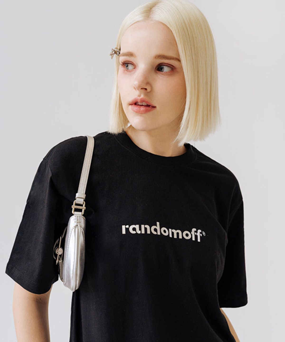 랜덤오프(RANDOMOFF) [Silver/Gold] BAISC LOGO METALLIC 반팔티 [4컬러]