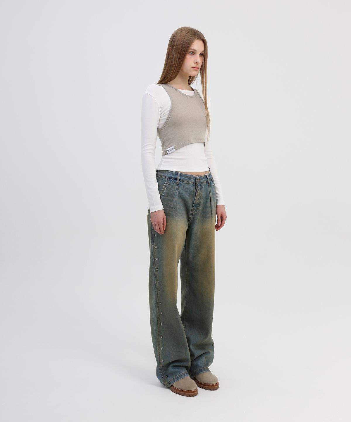 슬로우가먼츠(SLLOW GARMENTS) STUDDED WASHED LOOSE FIT DENIM