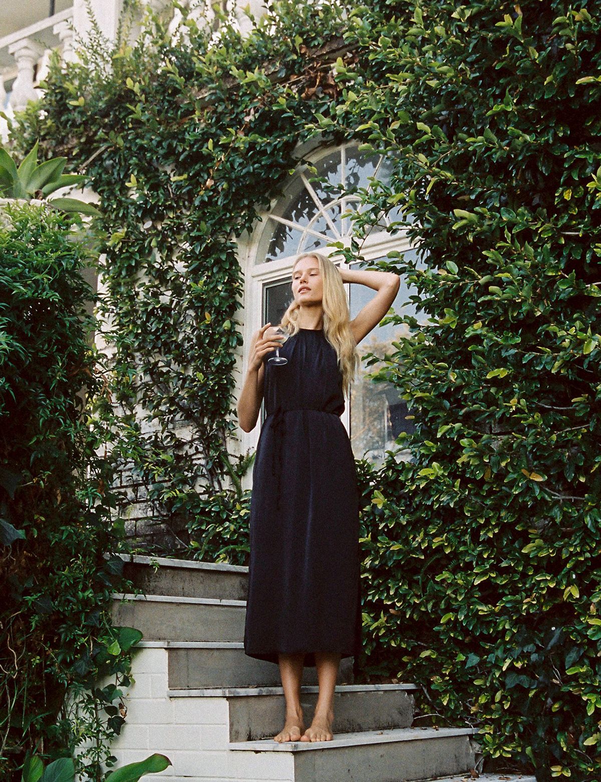 써피(SURFEA) HALTERNECK DRESS_BLACK